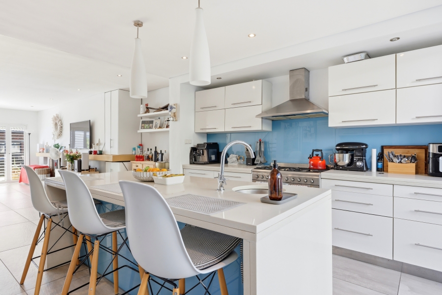 3 Bedroom Property for Sale in Vredehoek Western Cape